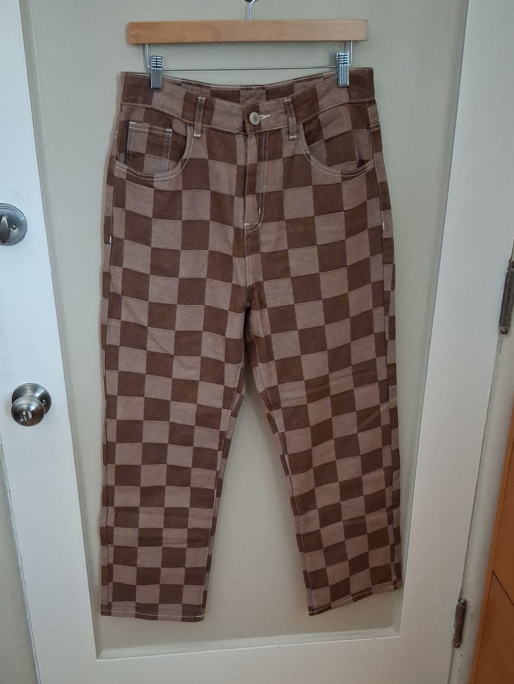 Newtusfan Checkerboard Brown High-Rise Jeans_1